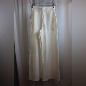 Alo Yoga, Ribbed Take Comfort Wide Leg Pant, Ivory, Size: XXS. 28 1/2” Inseam.